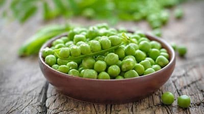 Chícharos o guisantes.