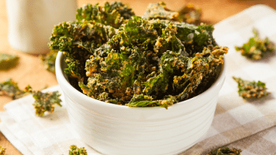 Chips de kale sabor nachos.